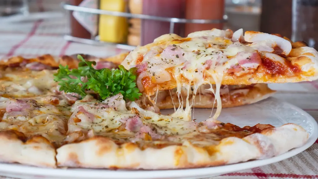Pizza Landy Margarita 14" (Clásica de Queso) (Sin Bebidas)