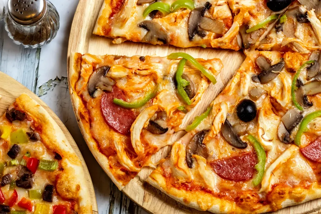Pizza Clásica Hawaiiana 9" (Sin Agrandar, Sin Bebidas)